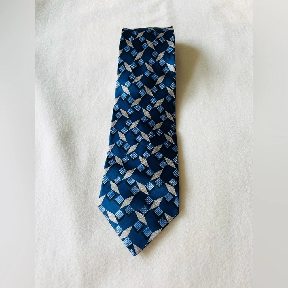 New! VALENTINO SILK GEOMETRIC PRINT TIE NEW!